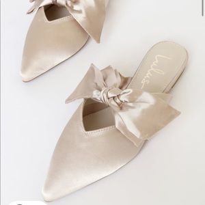 BNWOT Lulu’s Sylviee Ivory Satin Bow Mules